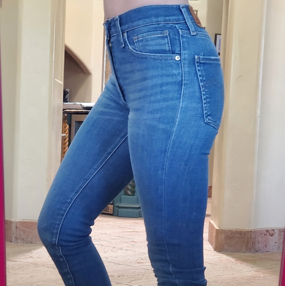 Levi's Mile High Super Skinny Size 24 Jeans